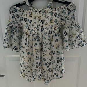 Beautees Girls Floral Smocked Off-Shoulder Blouse Size Medium